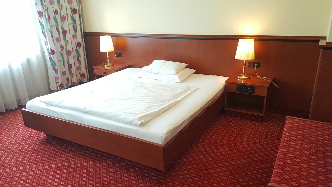 Landhotel Jagdhof Guntramsdorf Exteriér fotografie